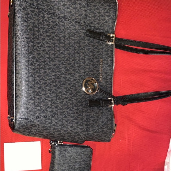 Michael Kors Jet Set Tote and Continental wallet - Picture 1 of 12